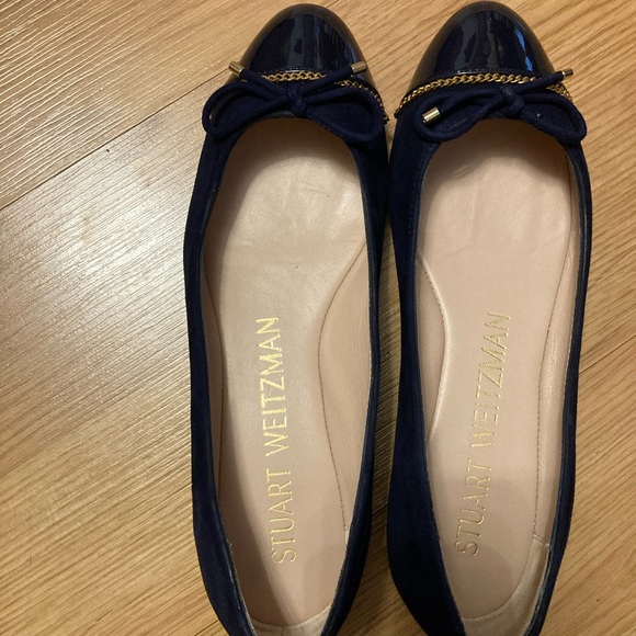 Stuart weitzman gabby chain trimmed suede flats - Picture 6 of 8